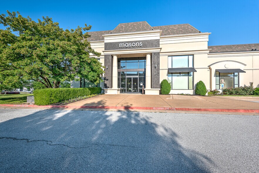 Primary Photo Of 1350 E Joyce Blvd, Fayetteville Freestanding For Sale