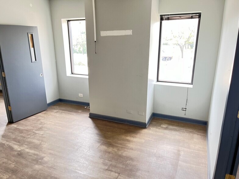 More Photos Of 270 E 167th St, Harvey Warehouse For Lease