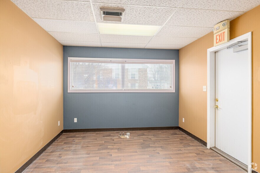 More Photos Of 5300 W Main St, Belleville Medical For Sale