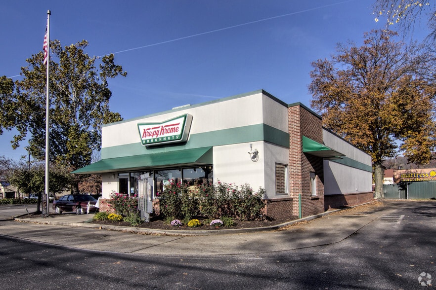 Primary Photo Of 42 River Walk Mall, Charleston Fast Food For Sale