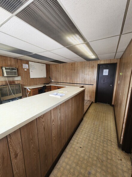 More Photos Of 103 Quarry Rd, Rochelle Warehouse For Sale