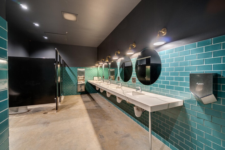 More Photos Of 7428 N Charleston Ave, Portland Apartments For Lease