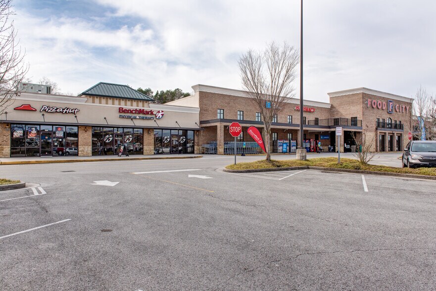 More Photos Of 911 Highway 321 N, Lenoir City Unknown For Lease