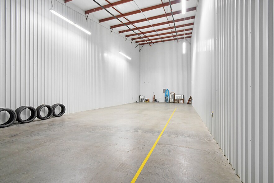 More Photos Of 757 Saint Johns Bluff Rd N, Jacksonville Warehouse For Sale