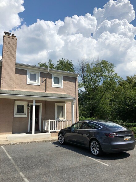Primary Photo Of 200 N Adams St, Rockville Office For Lease
