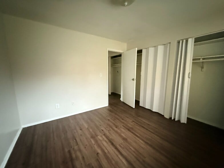 More Photos Of 3553-3559 Van Antwerp Pl, Cincinnati Apartments For Sale