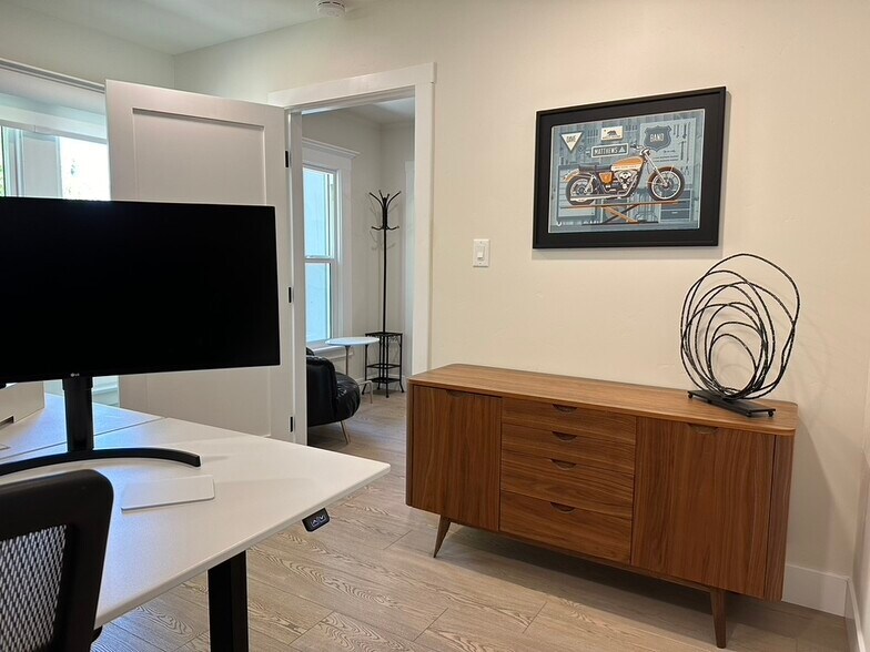 More Photos Of 212 Judah St, Roseville Loft Creative Space For Lease