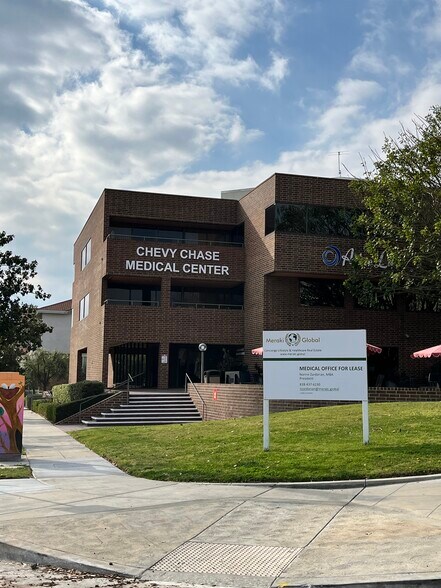 More Photos Of 1577 E Chevy Chase Dr, Glendale Medical For Lease