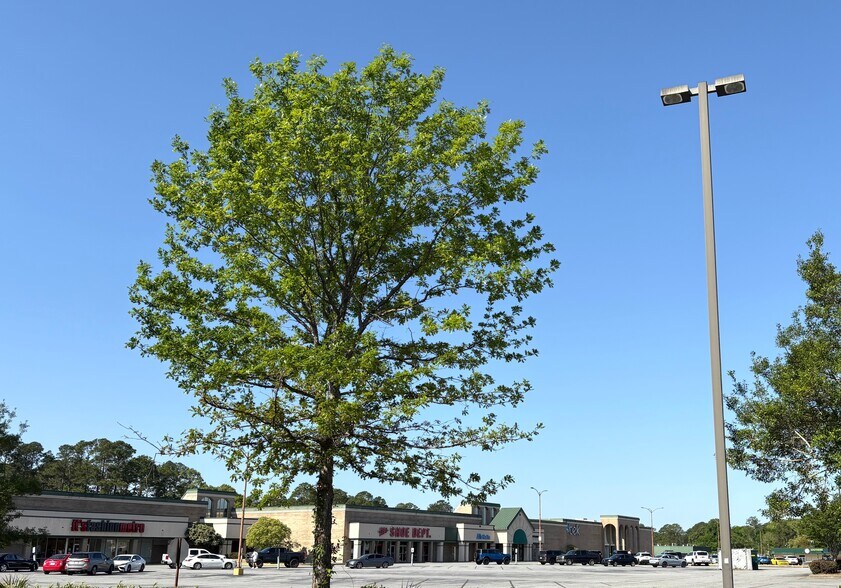 More Photos Of 1400 E Shotwell St, Bainbridge Unknown For Lease