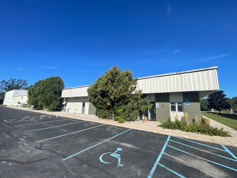 More Photos Of 2291 Traversefield Dr, Traverse City Manufacturing For Lease
