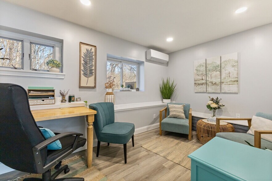 More Photos Of 18 Miller Rd, Mahopac Office For Sale