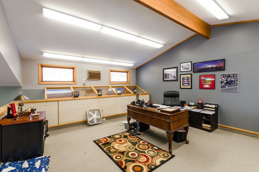 More Photos Of 40-60 Beechwood Dr, North Andover Loft Creative Space For Lease
