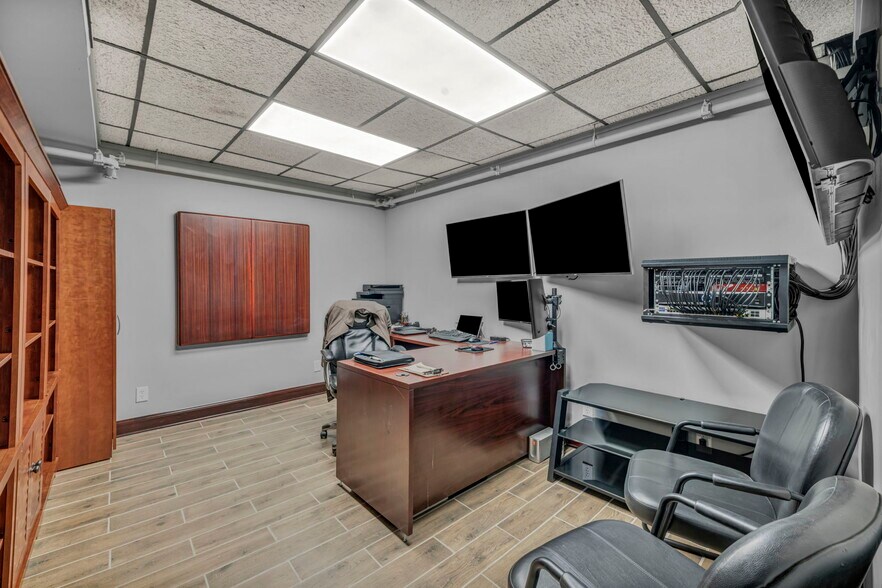 More Photos Of 1025 E Fifth Ave, Columbus Warehouse For Lease