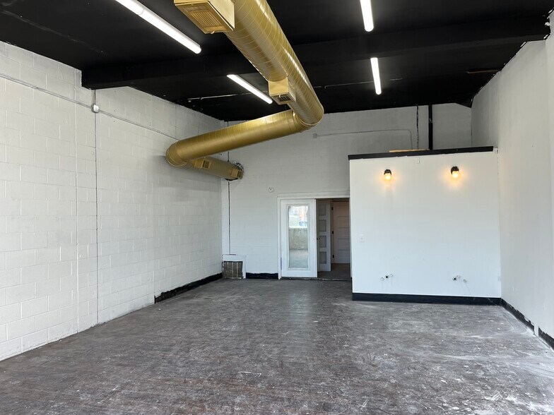 More Photos Of 495 Whitehall St, Atlanta General Retail For Lease