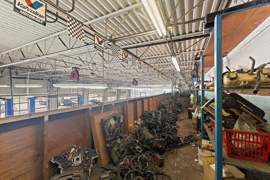 More Photos Of 5843 Us-6, Portage Auto Repair For Sale