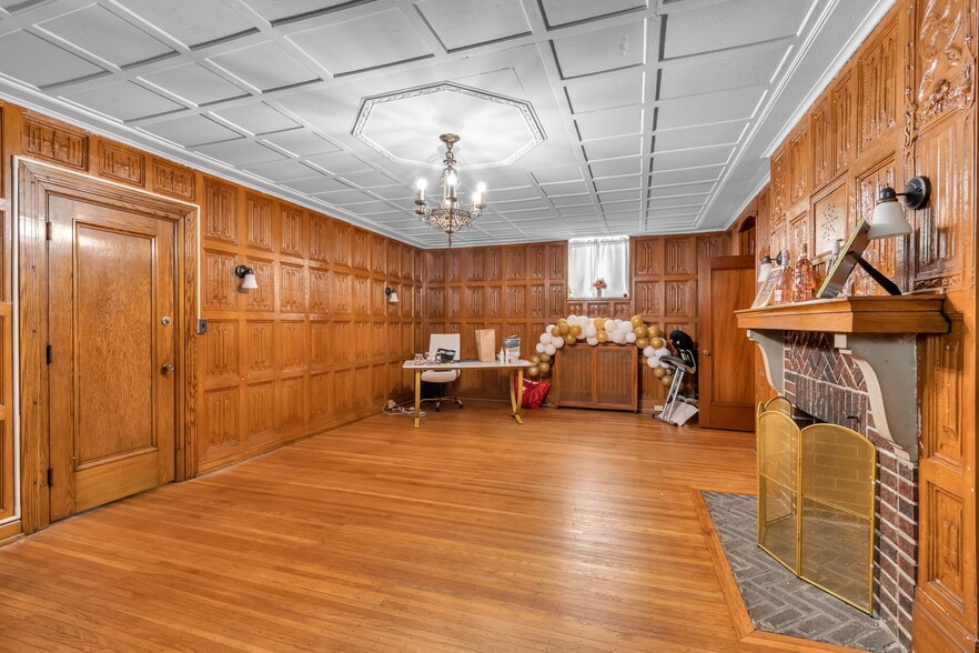 More Photos Of 2740 Main St, Buffalo Office Residential For Sale
