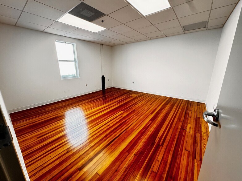 More Photos Of 312 Clematis St, West Palm Beach Loft Creative Space For Sale