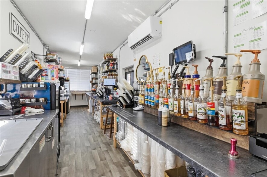 More Photos Of 131 3rd St, Underwood Specialty For Sale