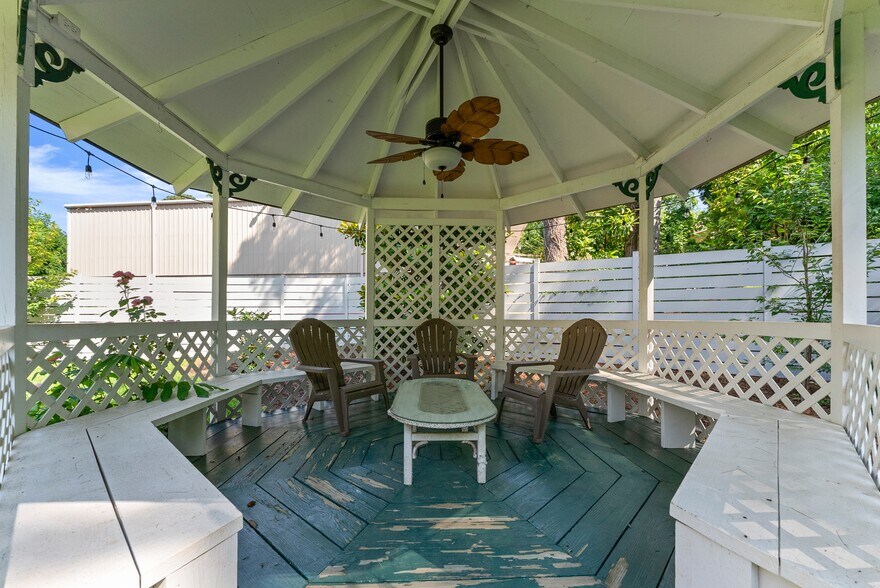 More Photos Of 168 W Main St, Dahlonega Hospitality For Sale