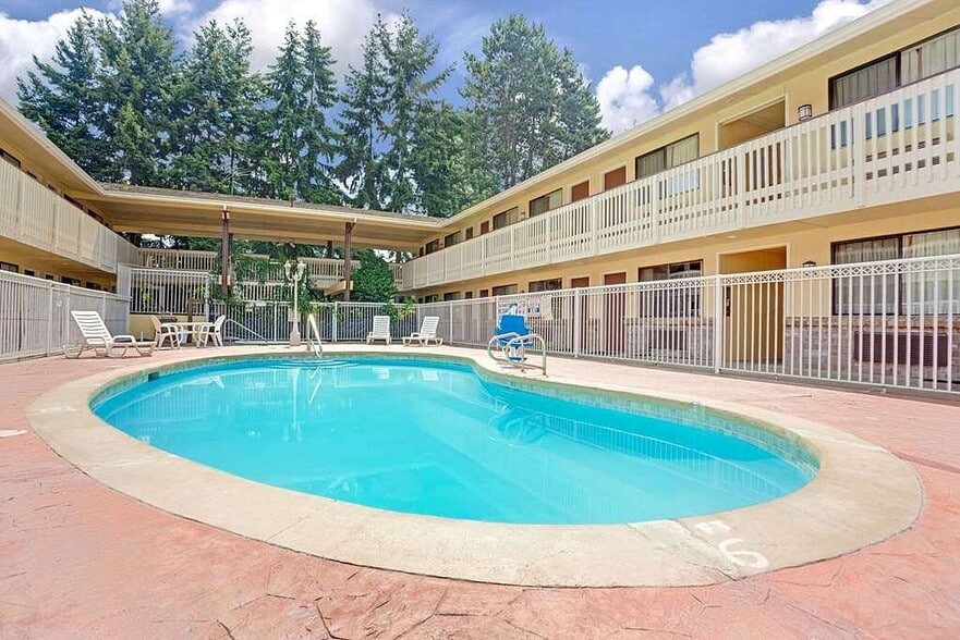 More Photos Of 13050 48th Ave S, Tukwila Hospitality For Sale