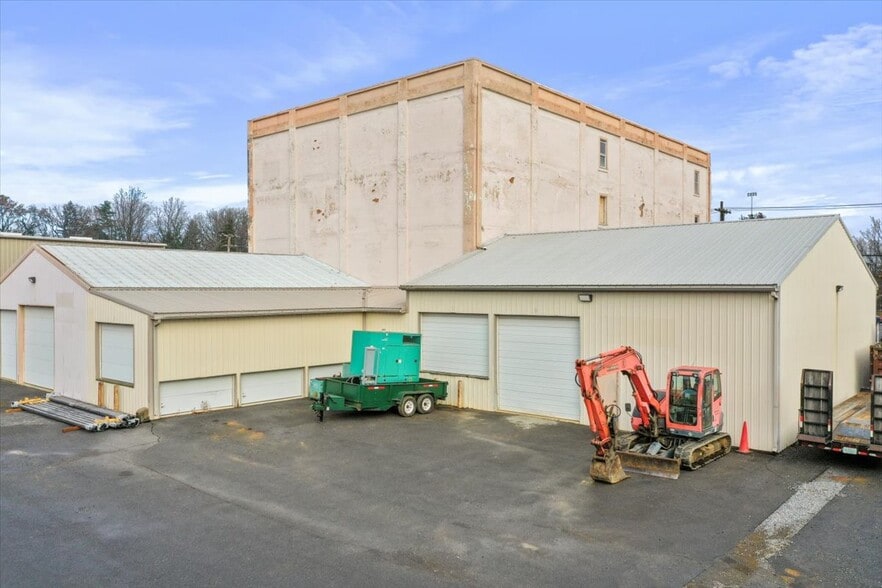 More Photos Of 87 W Lee St, Hagerstown Office For Sale