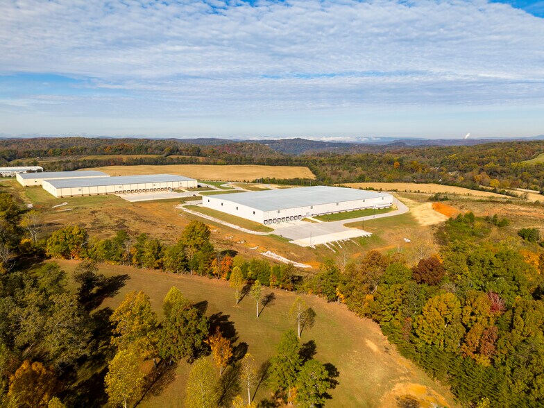 More Photos Of 1295 Huntington Park Dr, Loudon Warehouse For Lease