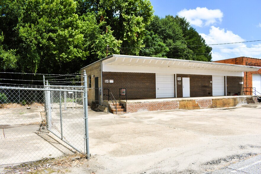 Primary Photo Of 710 N Perry St, Montgomery Industrial For Lease
