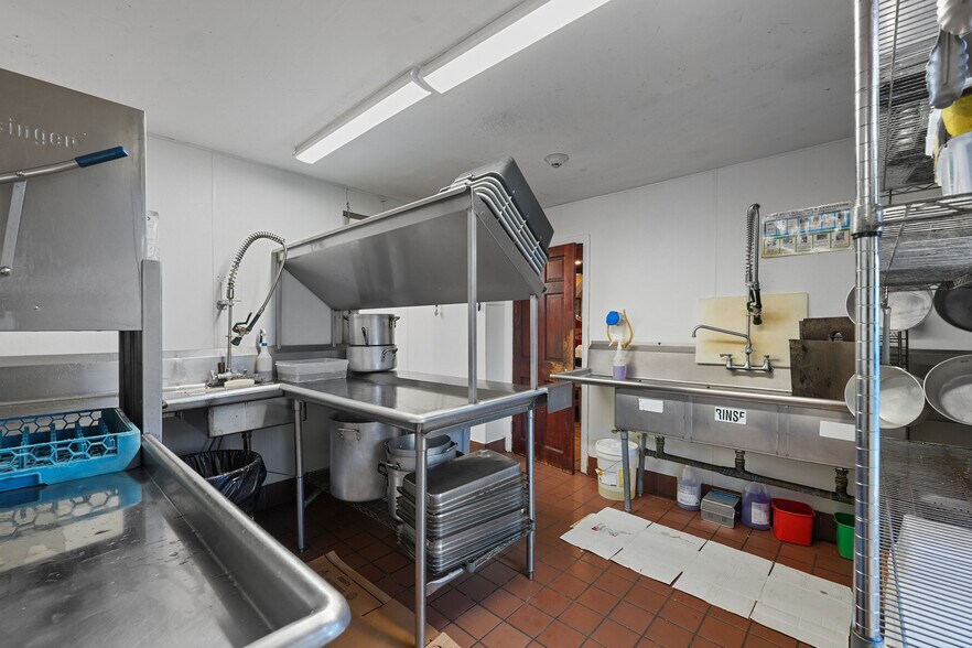 More Photos Of 569 Winthrop St, Rehoboth General Retail For Sale