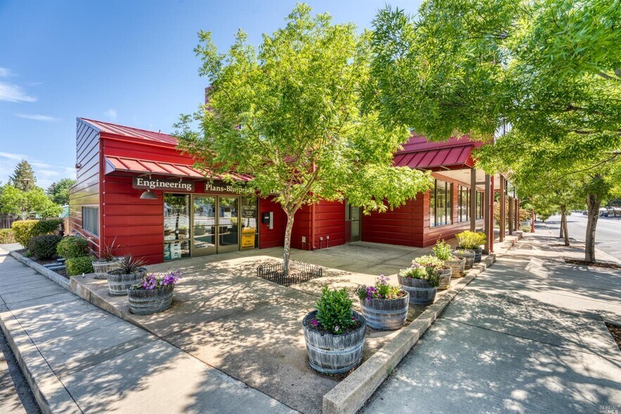More Photos Of 3720 Main St, Kelseyville Drugstore For Sale