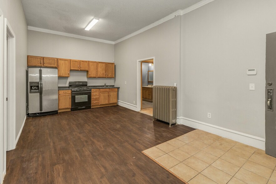 More Photos Of 1321 Payne Ave, Saint Paul Storefront Retail Residential For Sale