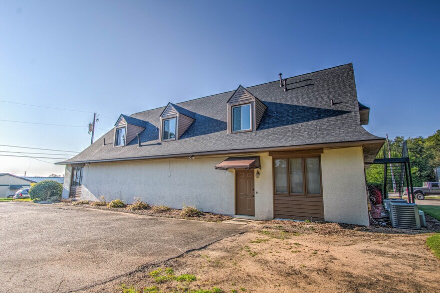 More Photos Of 2101 Central Ave, Augusta Medical For Sale