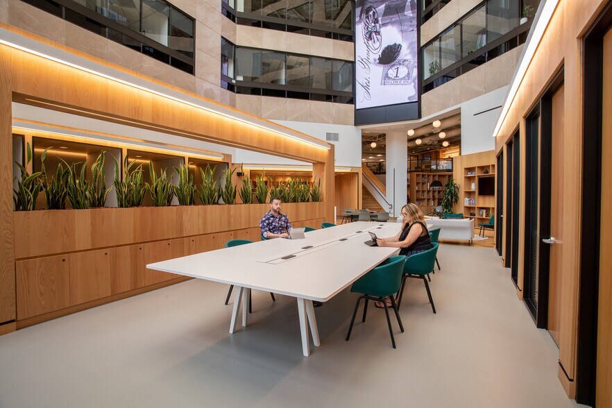 More Photos Of 1420 Kettner Blvd, San Diego Coworking Space