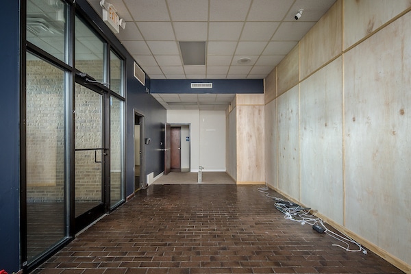 More Photos Of 1749 Gordon Hwy, Augusta Bank For Lease