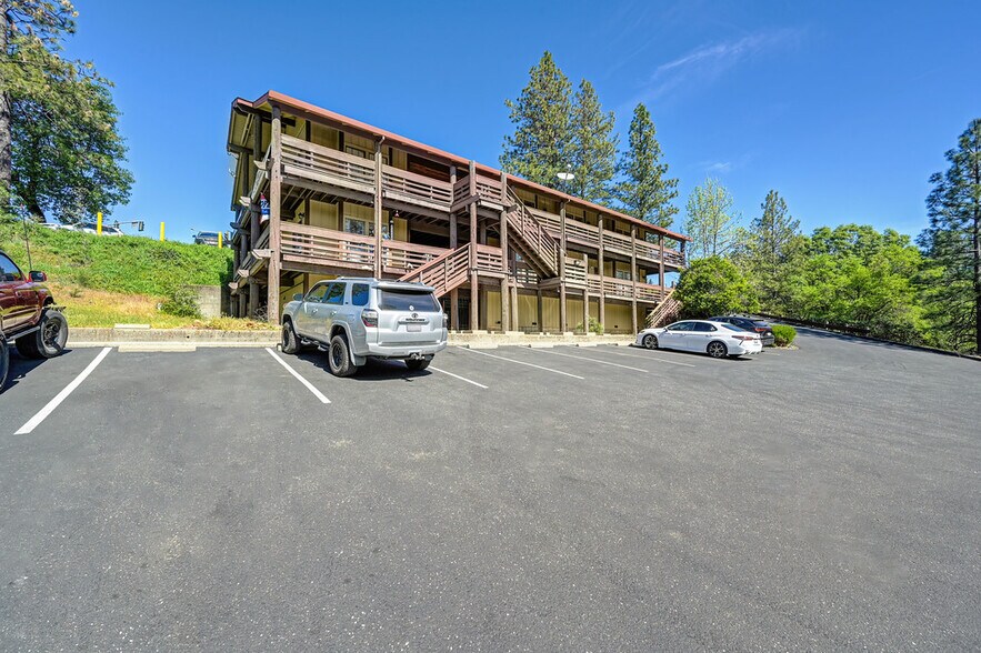 More Photos Of 10015 Alta Sierra Dr, Grass Valley Office Residential For Sale