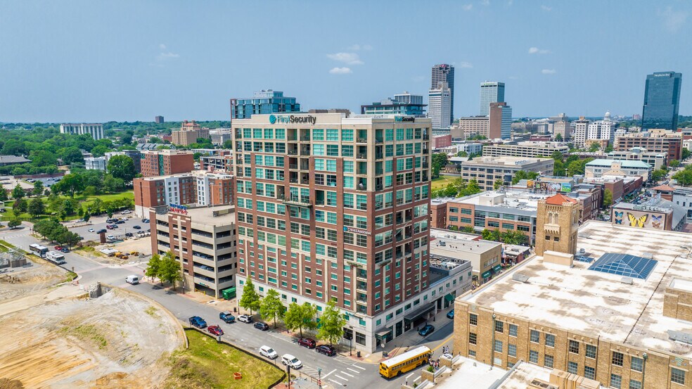 More Photos Of 521 President Clinton Ave, Little Rock Office Residential For Sale