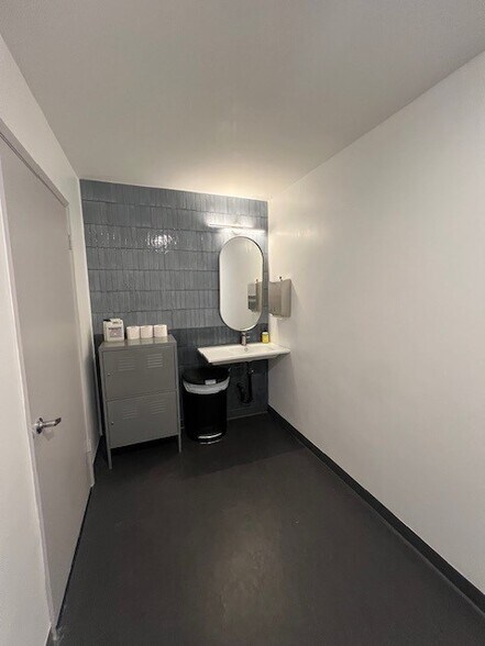 More Photos Of 9520 W Jefferson Blvd, Culver City Loft Creative Space For Lease