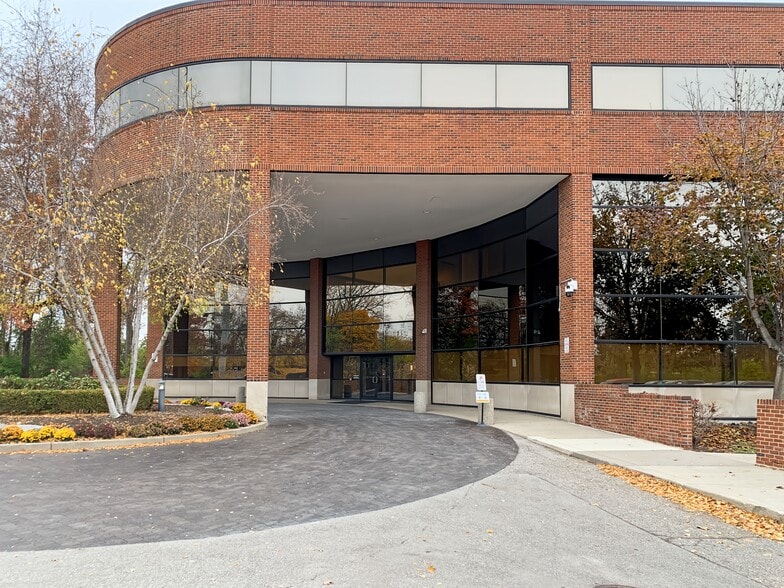 More Photos Of 3200 Greenfield Rd, Dearborn Coworking Space