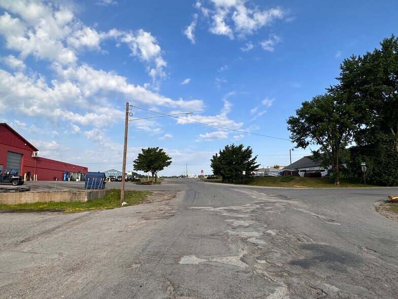 More Photos Of 3945 S Blue Star Dr, Traverse City Service For Sale