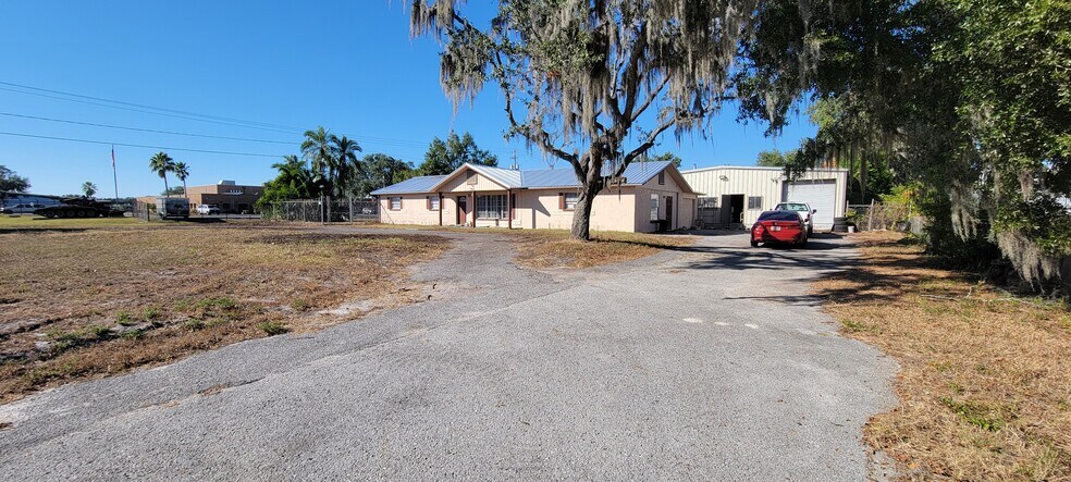 More Photos Of 3904 Airport Rd, Plant City Industrial For Sale
