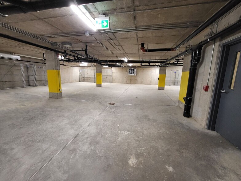 More Photos Of 67 Suffolk St, Riverview Apartments For Sale