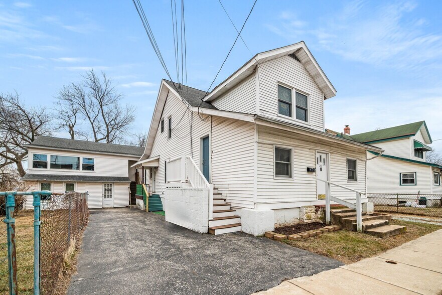 Primary Photo Of 217 White Ave, Linwood Apartments For Sale