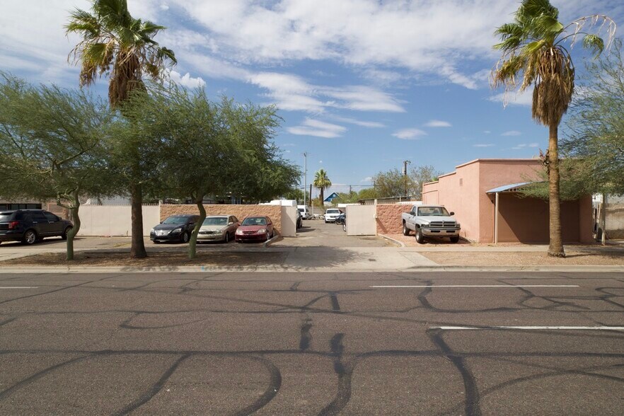 More Photos Of 1634 E Washington St, Phoenix Storefront Retail Office For Sale