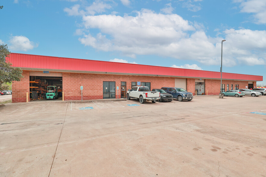 Primary Photo Of 10541 Cypress Creek Pky, Houston Warehouse For Sale