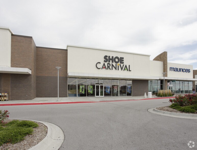 More Photos Of L St @ 120th st, Omaha Unknown For Lease