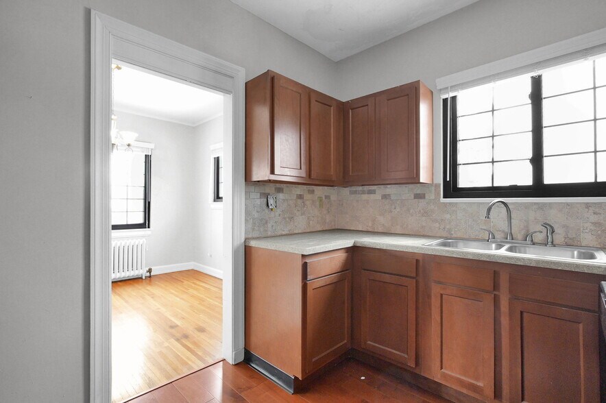 More Photos Of 2208 Arlington Ave, Columbus Apartments For Sale