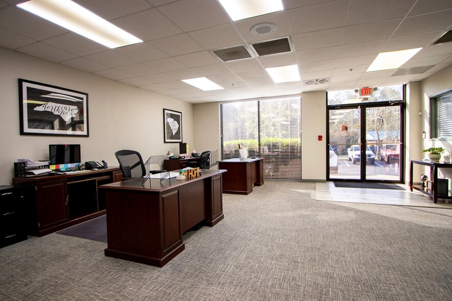 More Photos Of 115 Westpark Blvd, Columbia Manufacturing For Sale