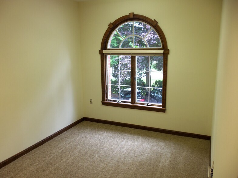 More Photos Of 1344-1374 S Atherton St, State College Office For Sale