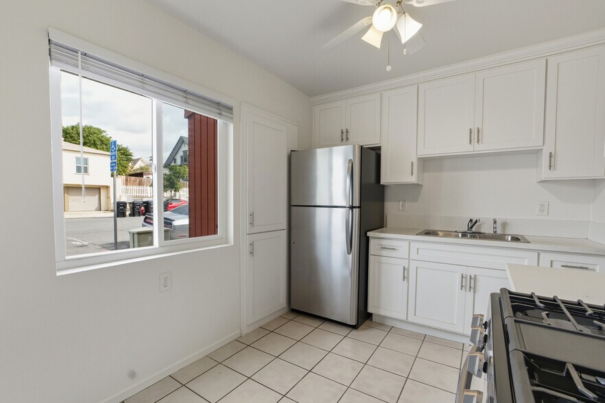 More Photos Of 165 20th St, San Diego Apartments For Sale