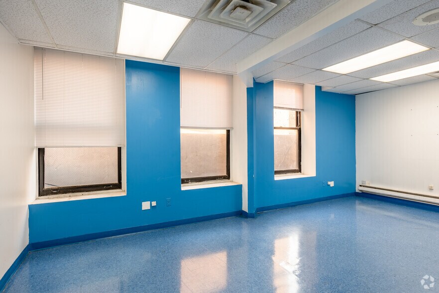 More Photos Of 368 E 148th St, Bronx Medical For Sale