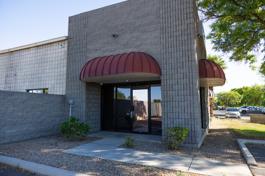 More Photos Of 6097 N 57th Dr, Glendale Warehouse For Sale
